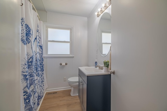 115 Highland Dr, Winchester, TN 37398 - bathroom featuring crown molding, wood finished floors, plenty of natural light, vanity, and toilet