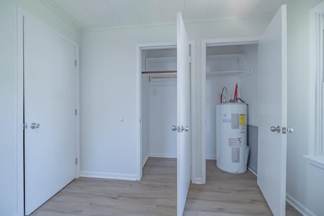 115 Highland Dr, Winchester, TN 37398 - closet featuring electric water heater