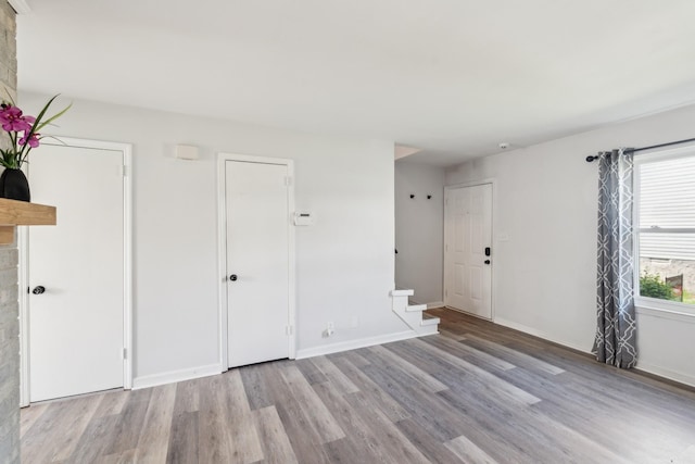 223 Edgewood Dr, Hendersonville, TN 37075 - interior space featuring baseboards and wood finished floors