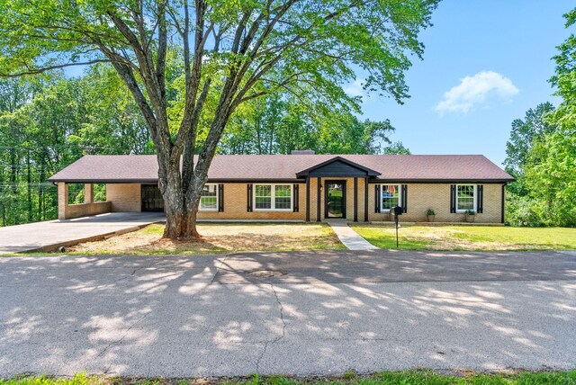 33 Walker Cir, Clarksville, TN 37042 - photo 1