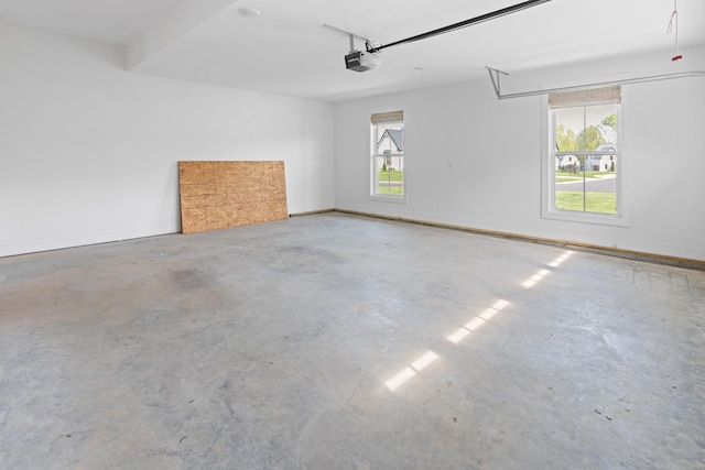 6913 Pembrooke Farms Dr, Murfreesboro, TN 37129 - garage with a garage door opener