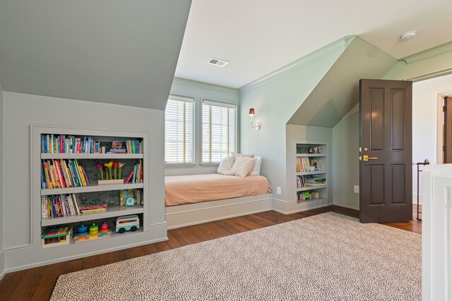 4535 Peytonsville Rd, Franklin, TN 37064 - bedroom with visible vents, baseboards, vaulted ceiling, and wood finished floors