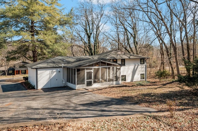 931 Downey Dr, Nashville, TN 37205 - view of front of home with a sunroom and driveway