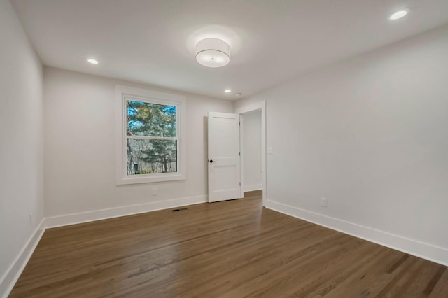 931 Downey Dr, Nashville, TN 37205 - unfurnished room featuring recessed lighting, visible vents, baseboards, and dark wood-style floors