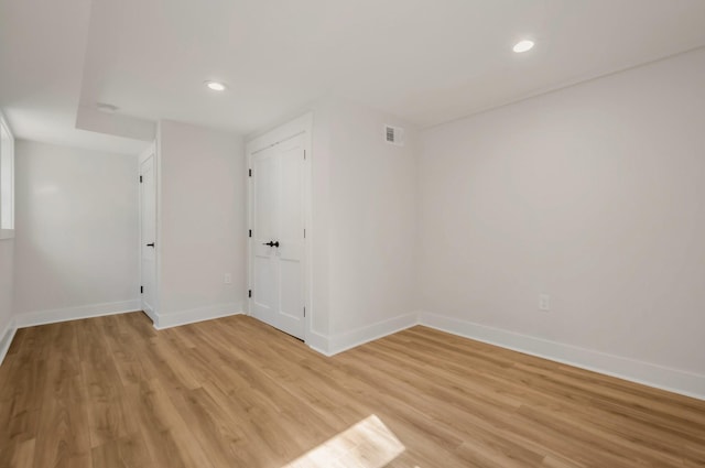 931 Downey Dr, Nashville, TN 37205 - empty room with visible vents, light wood-style flooring, baseboards, and recessed lighting