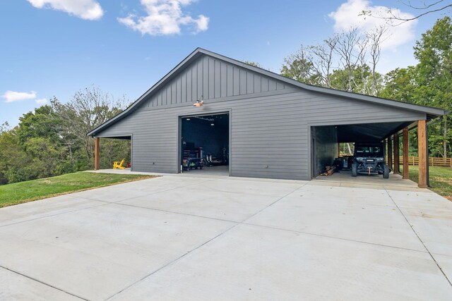 6490 Peytonsville Arno Rd, College Grove, TN 37046 - garage featuring concrete driveway and a garage