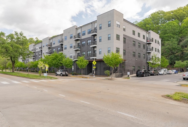 782 Riverfront Pkwy Unit 301, Chattanooga, TN 37402 - view of building exterior