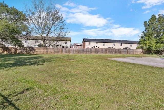 302 Windrush Dr, Clarksville, TN 37042 - view of yard with fence
