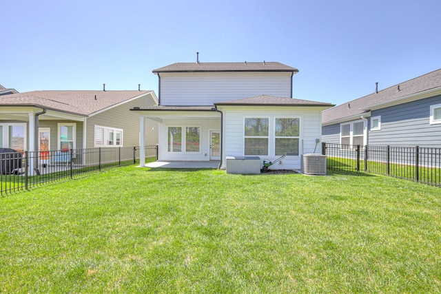 1084 Linn Cove Ct, Gallatin, TN 37066 - back of property featuring a lawn, a patio, and a fenced backyard
