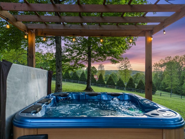 7565 N County Line Rd, Fairview, TN 37062 - details featuring a jacuzzi