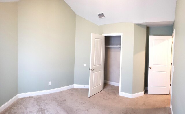 2260 Viking Ct, Murfreesboro, TN 37127 - unfurnished bedroom with baseboards, visible vents, a closet, and light colored carpet