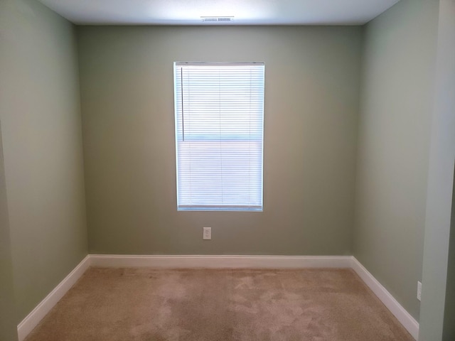 2260 Viking Ct, Murfreesboro, TN 37127 - spare room featuring baseboards, visible vents, and light colored carpet