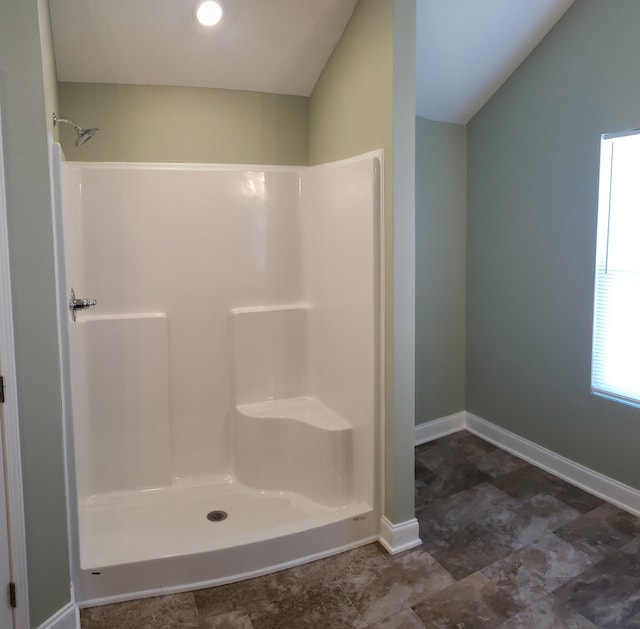2260 Viking Ct, Murfreesboro, TN 37127 - full bath with vaulted ceiling, walk in shower, and baseboards