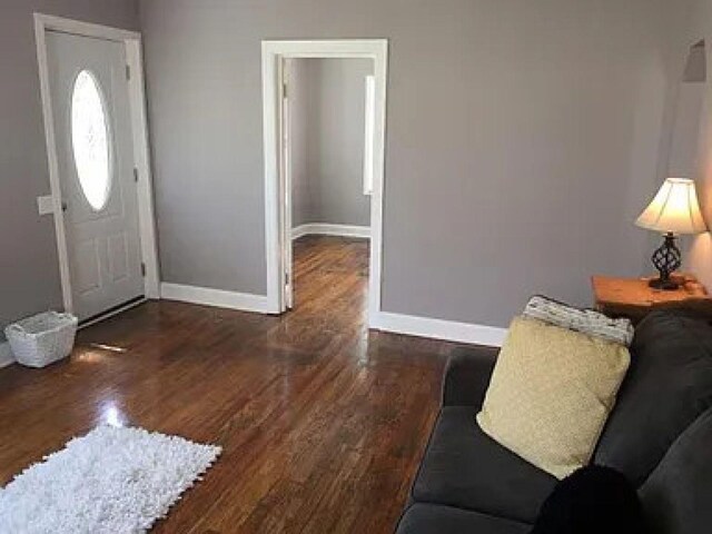 114 Hamblen Ave, Old Hickory, TN 37138 - entrance foyer featuring wood finished floors and baseboards