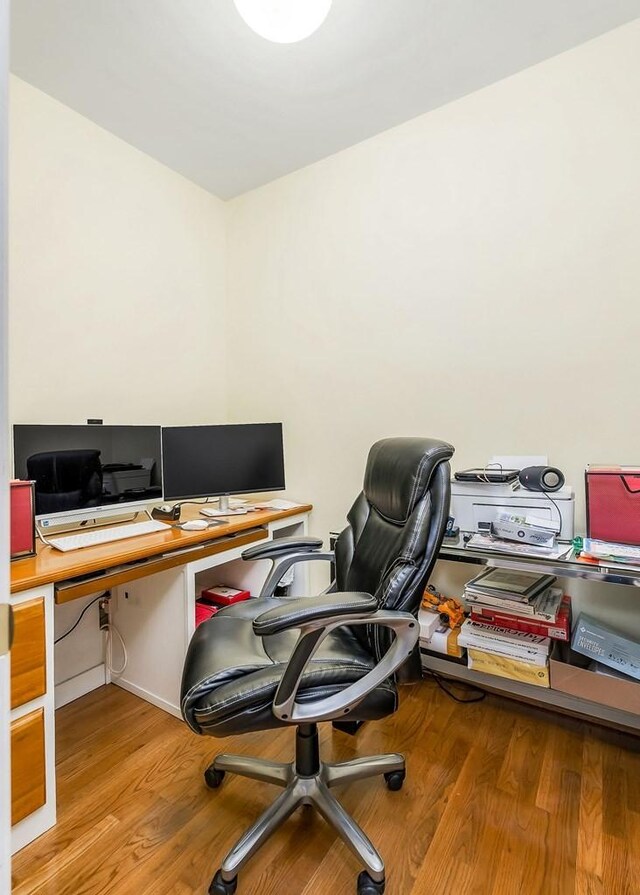 1319 N Plantation Dr, Cookeville, TN 38506 - home office with wood finished floors