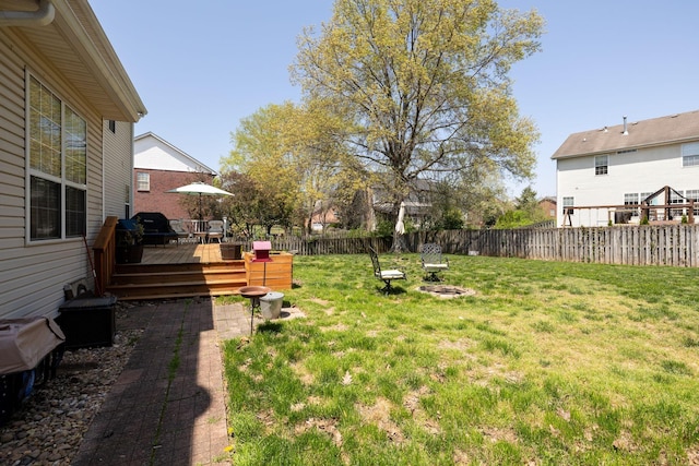 304 Hay Market Ct, Franklin, TN 37067 - view of yard featuring a fenced backyard and a deck