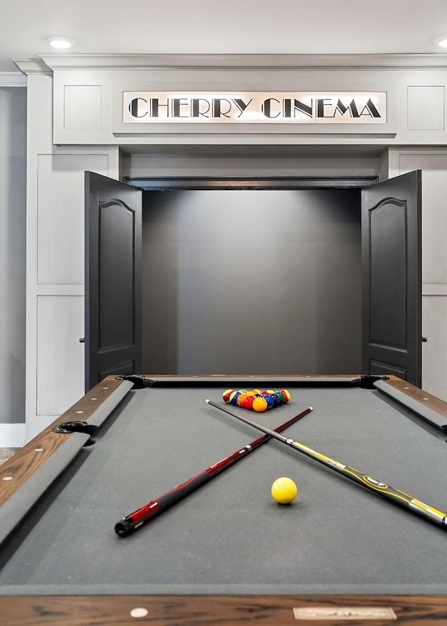 playroom with recessed lighting, crown molding, and pool table