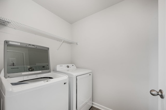 118 Olivia Cir, Chapel Hill, TN 37034 - laundry area featuring washer and dryer and baseboards