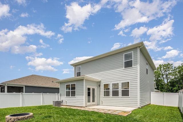 118 Olivia Cir, Chapel Hill, TN 37034 - rear view of house featuring a patio area and an outdoor fire pit