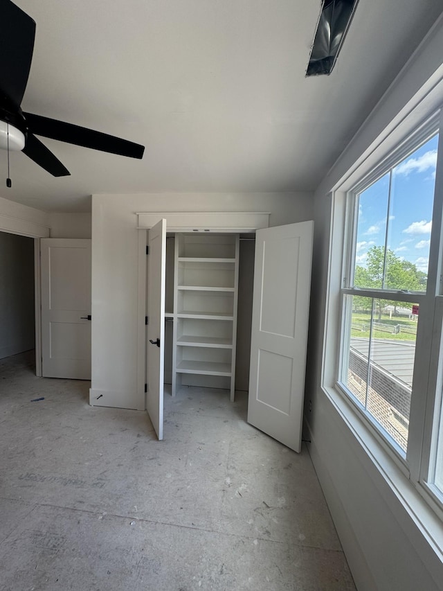 446 Roberts St, Murfreesboro, TN 37130 - unfurnished bedroom with ceiling fan and a closet