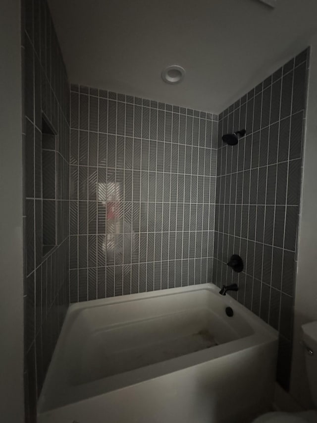 446 Roberts St, Murfreesboro, TN 37130 - bathroom with washtub / shower combination and toilet