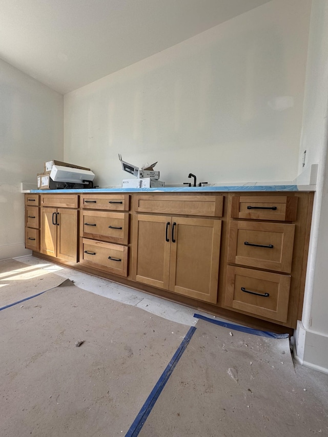 446 Roberts St, Murfreesboro, TN 37130 - bathroom featuring unfinished concrete floors and baseboards