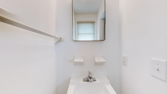 1001 Clearview Dr, Mount Juliet, TN 37122 - bathroom with a sink