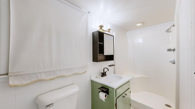1001 Clearview Dr, Mount Juliet, TN 37122 - bathroom with toilet, vanity, and a stall shower