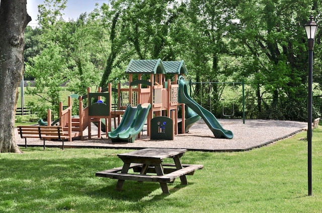 1008 Green Hill Cv, Brentwood, TN 37027 - communal playground with a yard
