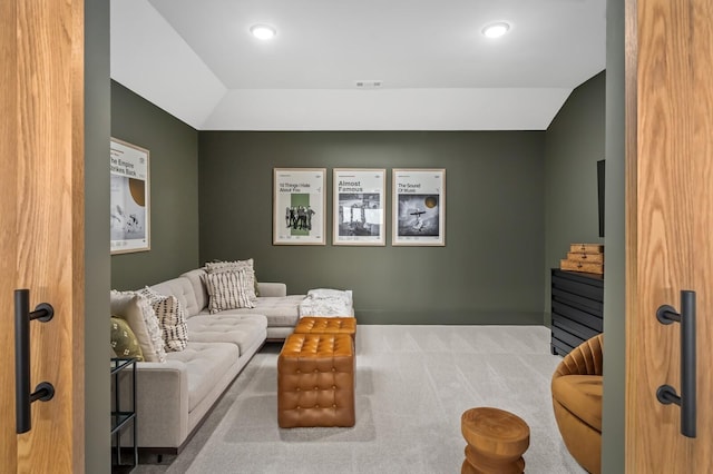 living area with baseboards, carpet floors, visible vents, and recessed lighting