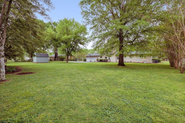 110 Ewingville Dr, Franklin, TN 37064 - view of green lawn