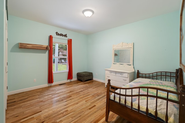6336 Hickory Dr, Centerville, TN 37033 - bedroom with light wood-style flooring and baseboards