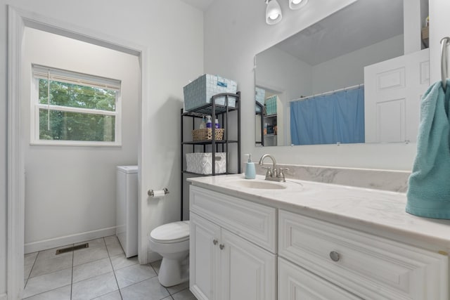 6336 Hickory Dr, Centerville, TN 37033 - full bath featuring vanity, tile patterned flooring, and a shower with curtain