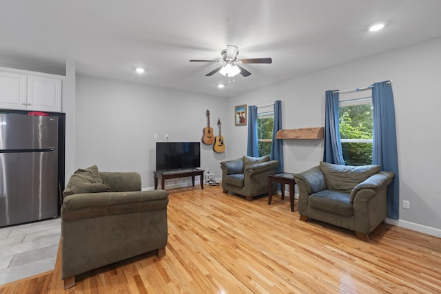 6336 Hickory Dr, Centerville, TN 37033 - living area featuring light wood-style floors, a ceiling fan, and recessed lighting