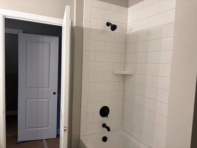 bathroom featuring shower / bath combination