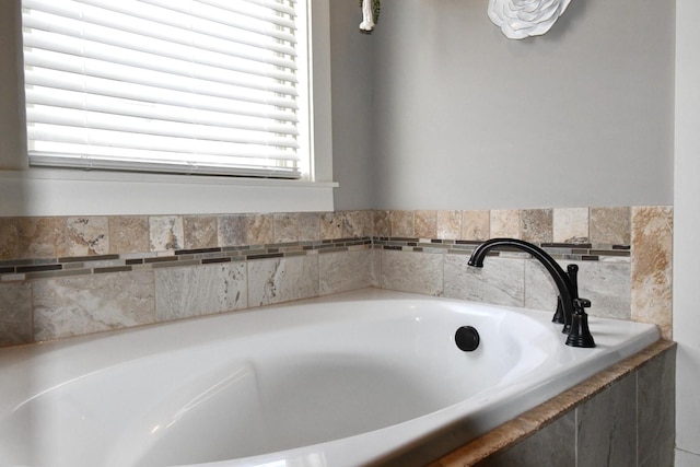 146 Neecee Dr, Smyrna, TN 37167 - full bath featuring a garden tub