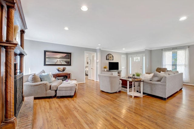 1803 W Lori Lee Dr, Gallatin, TN 37066 - living room with light wood-style flooring, baseboards, recessed lighting, and ornamental molding