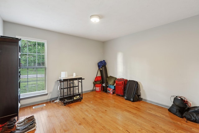 4726 Hickory Ln, Murfreesboro, TN 37129 - misc room featuring wood finished floors and baseboards