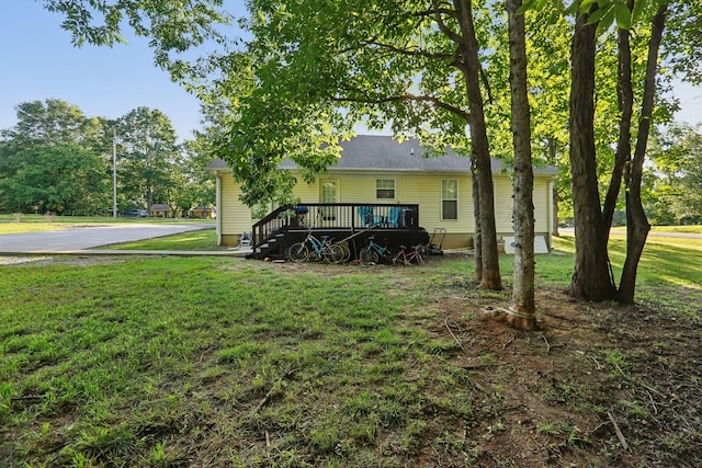 4726 Hickory Ln, Murfreesboro, TN 37129 - view of front of house with a front yard and a wooden deck