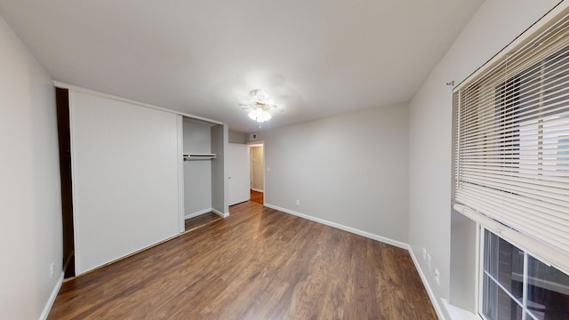 900 Mountain Creek Rd Unit G87, Chattanooga, TN 37405 - unfurnished bedroom with wood finished floors, a closet, and baseboards