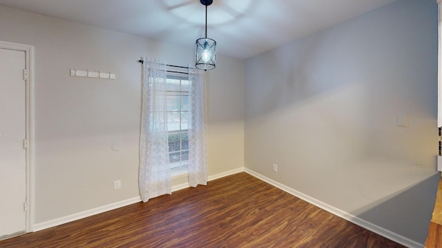 900 Mountain Creek Rd Unit G87, Chattanooga, TN 37405 - unfurnished dining area with ceiling fan, baseboards, and dark wood-style flooring