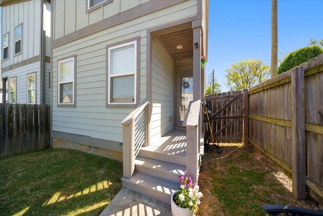 2123A 14th Ave N, Nashville, TN 37208 - property entrance featuring board and batten siding and fence