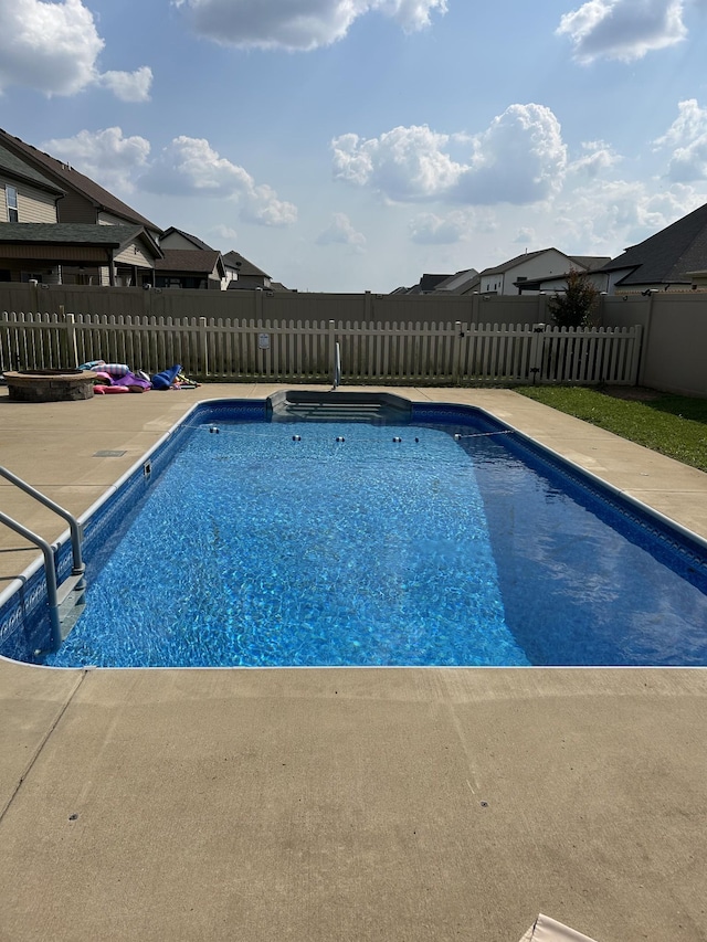 1438 Millet Dr, Clarksville, TN 37040 - view of pool with a fenced backyard and a patio