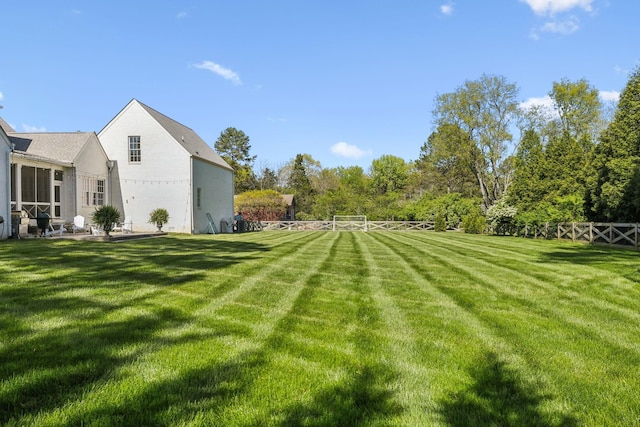 6124 Montcrest Dr, Nashville, TN 37215 - view of yard with fence