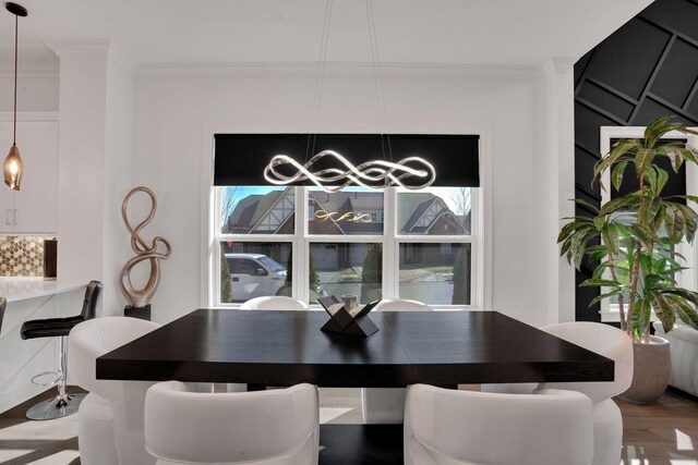 1024 Club View Dr Unit A101, Gallatin, TN 37066 - dining area featuring a notable chandelier and ornamental molding