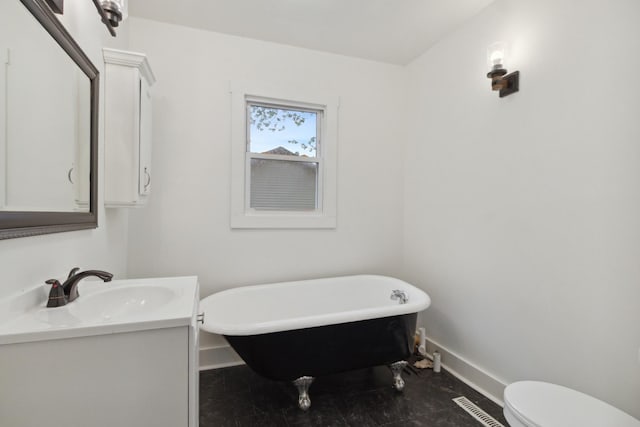 full bath with a soaking tub, baseboards, vanity, and toilet