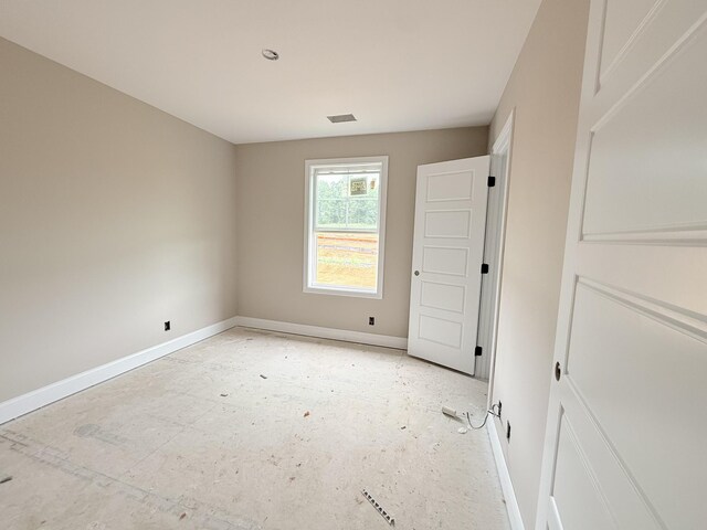 175 Cardinal Crk, Clarksville, TN 37040 - unfurnished room with baseboards