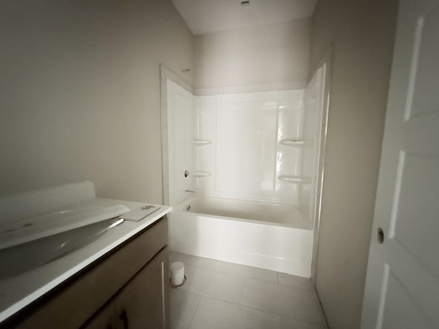 175 Cardinal Crk, Clarksville, TN 37040 - full bath featuring vanity and shower / bath combination