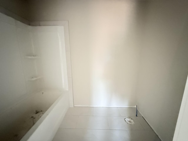 175 Cardinal Crk, Clarksville, TN 37040 - bathroom featuring tile patterned flooring