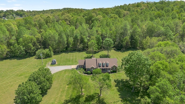 bird's eye view with a view of trees